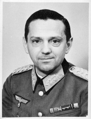 Hellmuth Stieff